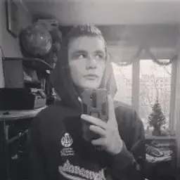 yung_hefner404