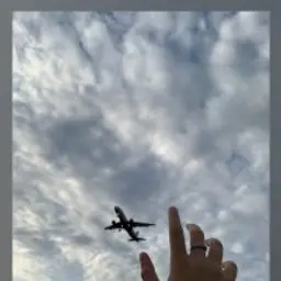 6785685687
