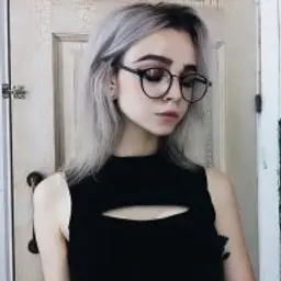 Youngb00m
