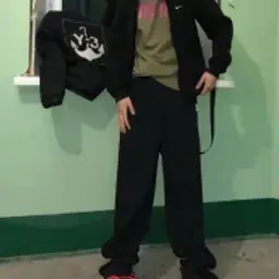 hdhzghj