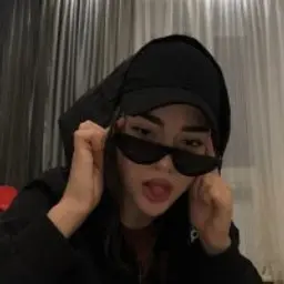 qeeenL