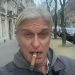 melek_hov