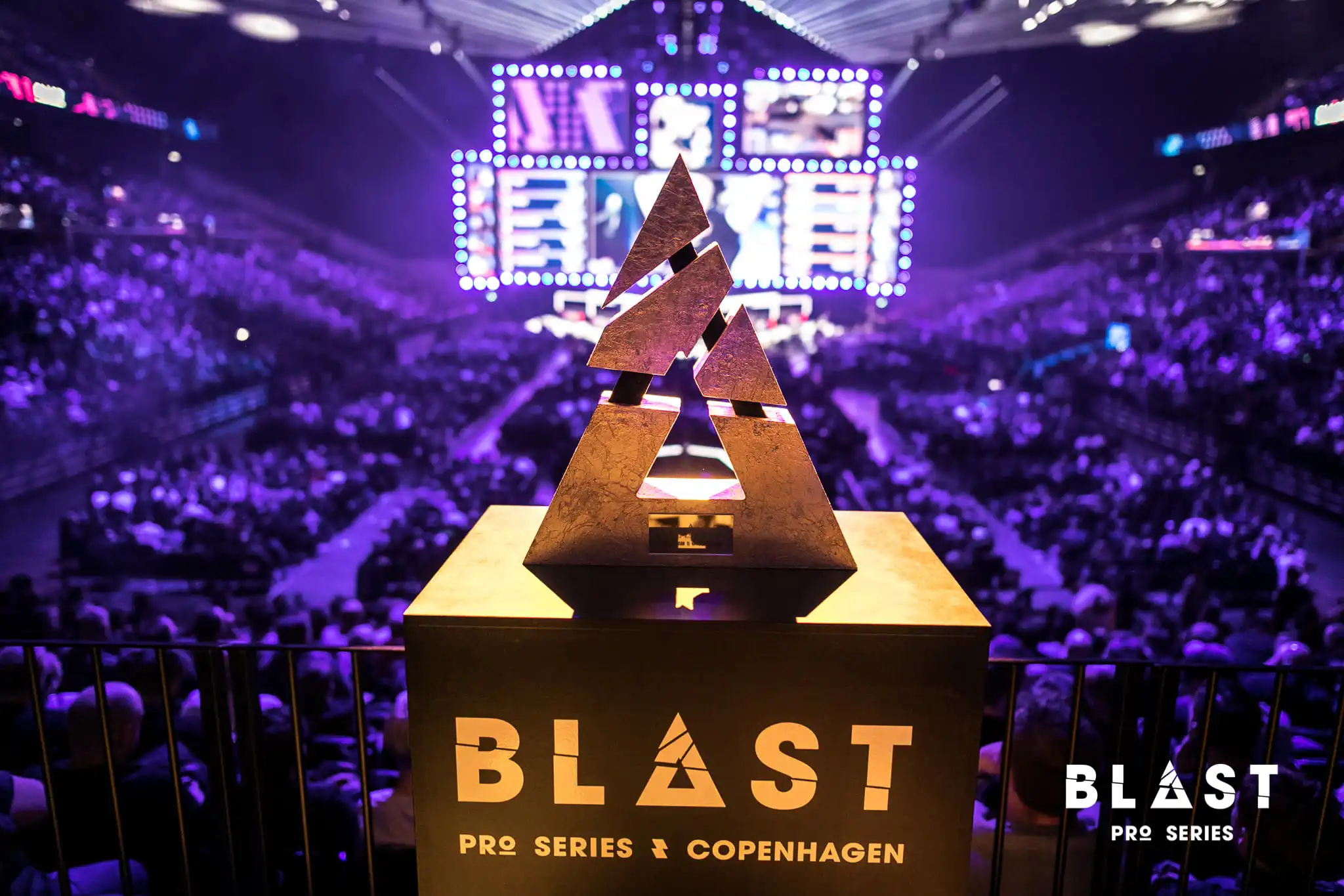 Нави Бласт 2018. Бласт премьер КС го. Blast Premier: Fall Finals 2022. Blast Pro Series.